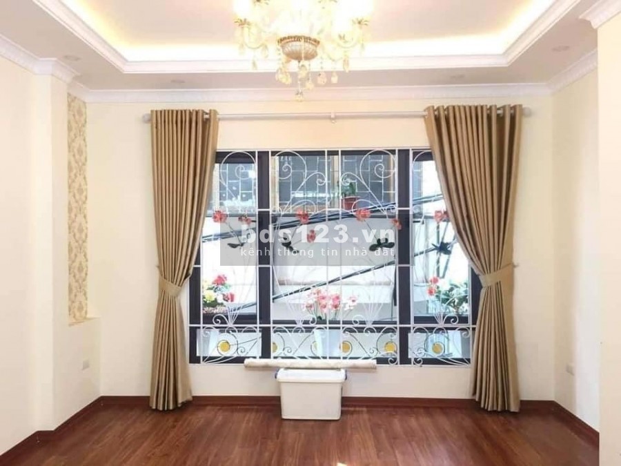 Bán gấp nhà mùa dịch Phố Lê Thanh Nghị diện tích sử dụng 38m2, giá bán 2.8 tỷ
