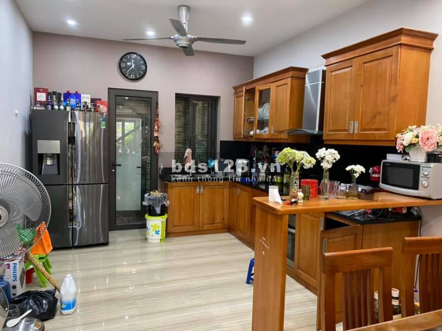 Bán nhà Gia Thụy diện tích 57m2 mt 4.5m ô tô vào nhà lô góc 2 mặt thoáng giá 4.45 tỷ