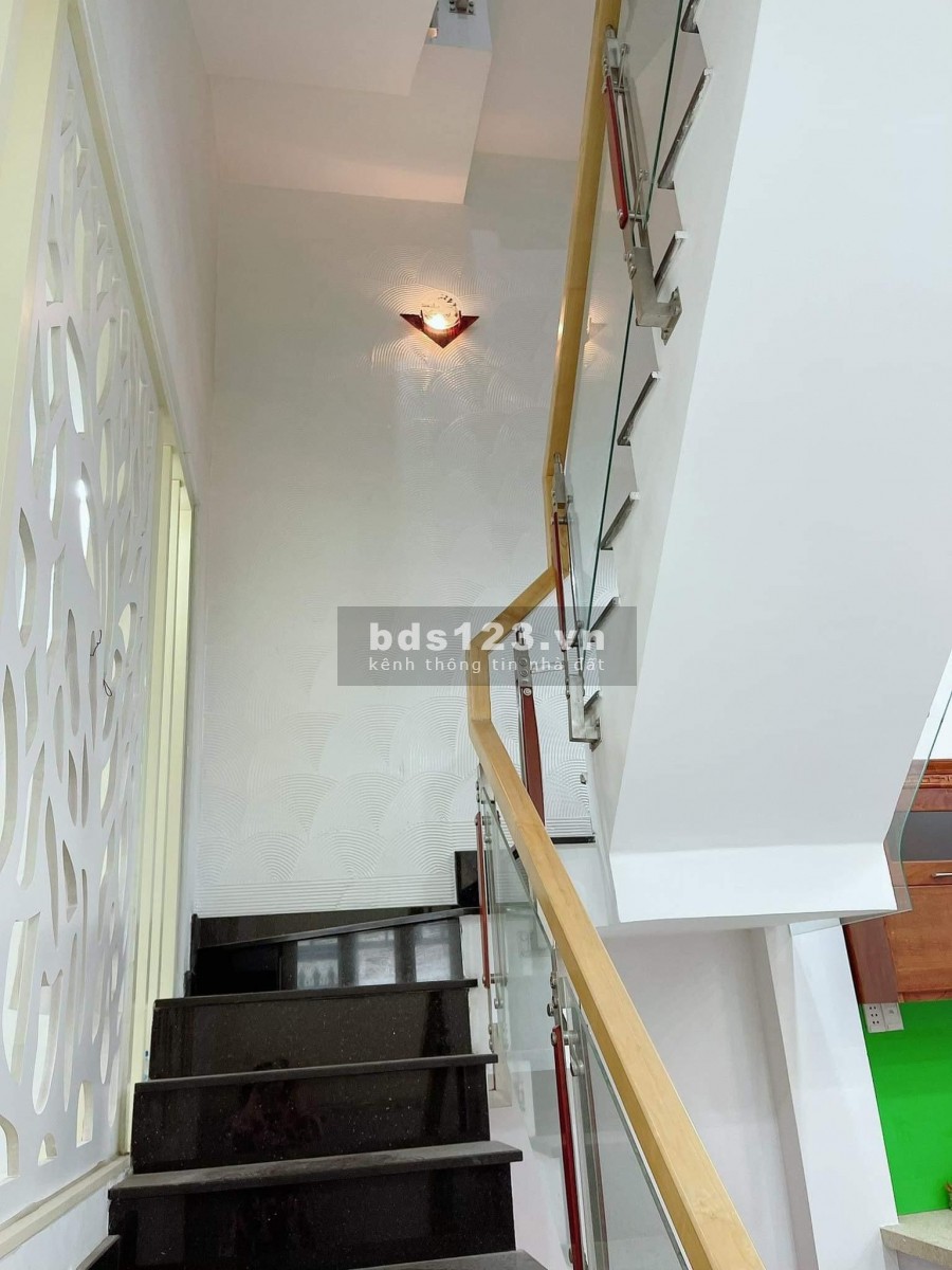 Bán nhà 4 tầng giá bán 5,8 tỷ, diện tích 56m2 hẻm xe hơi Hương Lộ 2, Quận Bình Tân