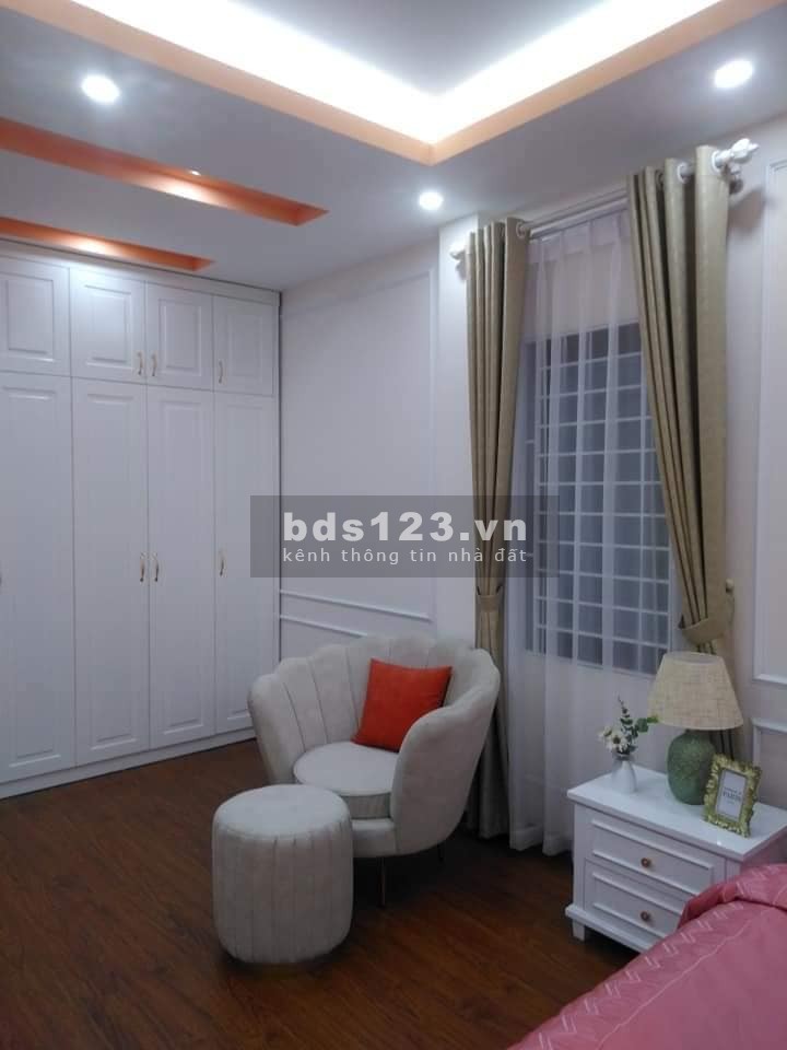 Bán nhà Khương Đình đẹp lung linh thang máy xịn kinh doanh đỉnh diện tích 54m2 giá 6.2 tỷ