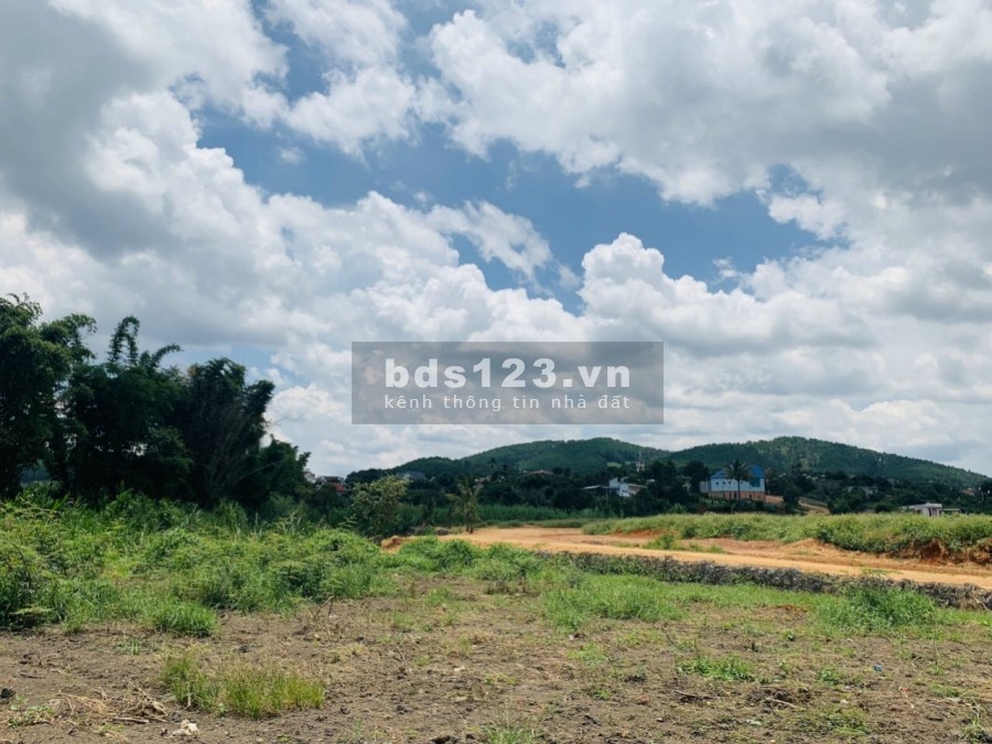 Bán đất view suối Cam Ly 102 tại thị trấn Nam Ban sở hồng thổ cư, liên hệ 0339522060