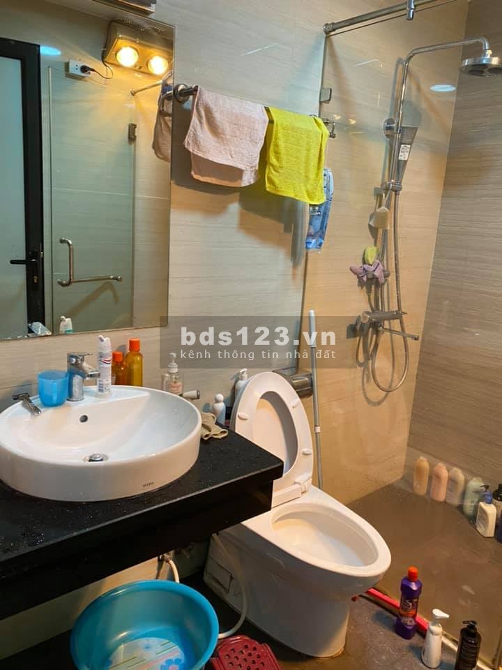 Bán nhà Gia Thụy diện tích 57m2 mt 4.5m ô tô vào nhà lô góc 2 mặt thoáng giá 4.45 tỷ