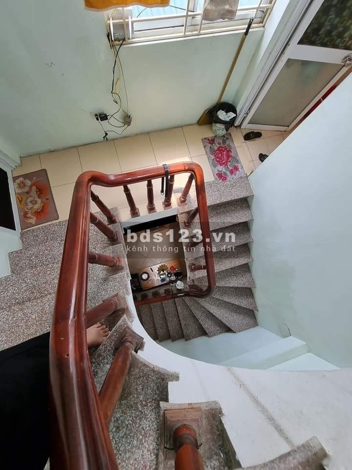 Bán Nhà Đẹp hai mặt ngõ Quang Trung Hà Đông diện tích 33m2 giá chỉ 2,7 tỷ ô tô đỗ cửa.