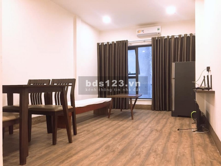 Bán nhà Cầu Giấy, diện tích 43m2, giá bán 3.2 tỷ, 5 tầng, hai mặt thoáng, sáng trắng, nhà mới