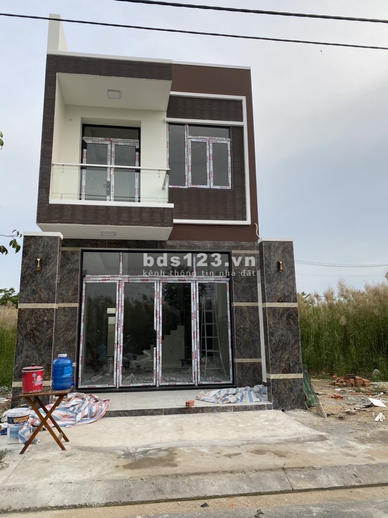 Nhà mặt tiền 100m2 tại KĐT South Wave, đường Lê văn Lương, sổ hông riêng