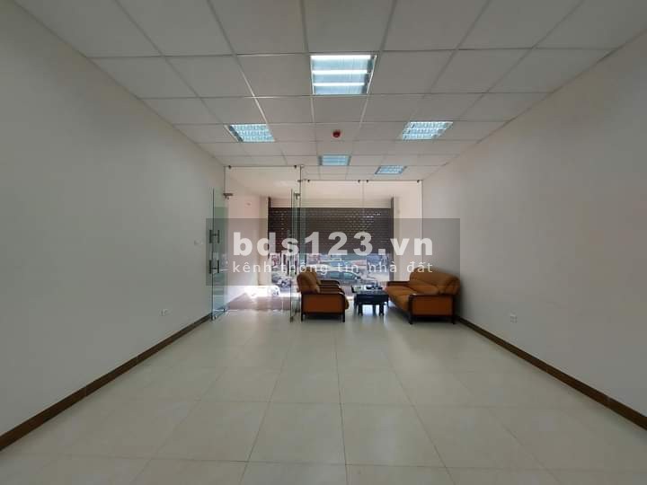 Bán nhà mặt phố Tây Sơn lô góc trung tâm Quận Đống Đa vị trí đẹp, sổ đỏ đẹp vuông vắn