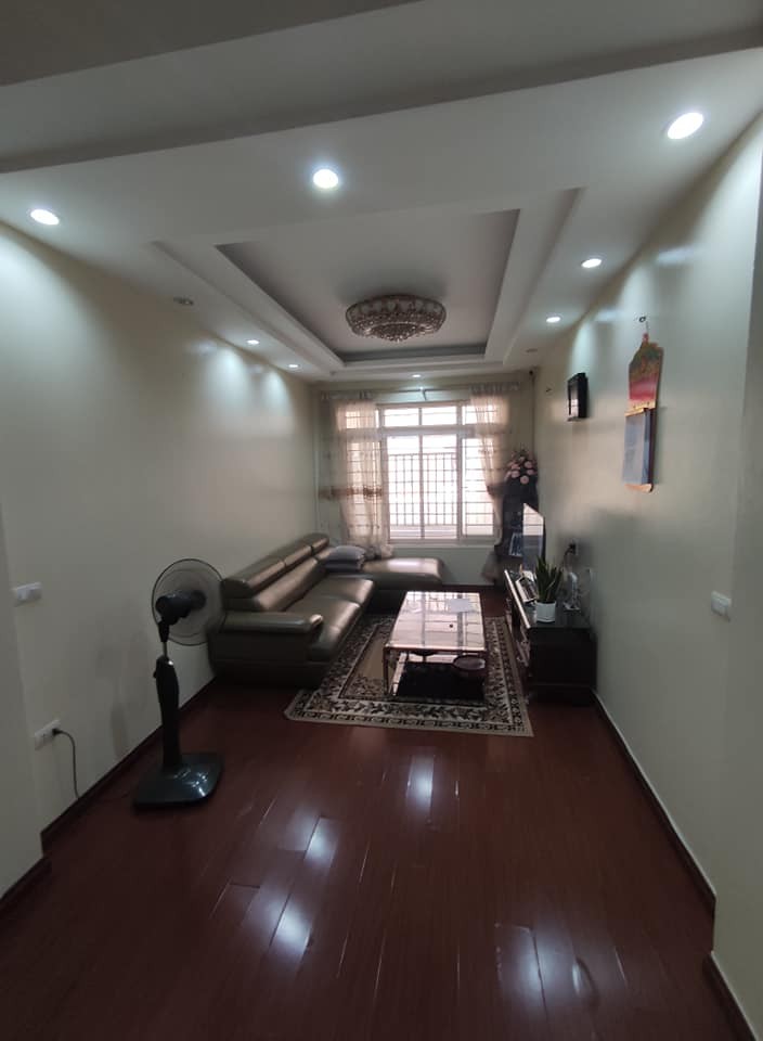 Hiếm Bán nhà đẹp Trương Định Hoàng Mai ôtô đỗ cửa MT rộng VP KD an sinh đỉnh chỉ 3.1 tỷ