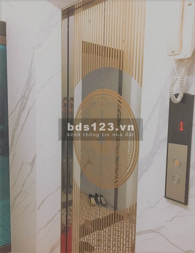 Lô góc gara ô tô 7 tầng có thang máy Phùng Chí Kiên mặt tiền 4.7m, giá bán 9 tỷ 9