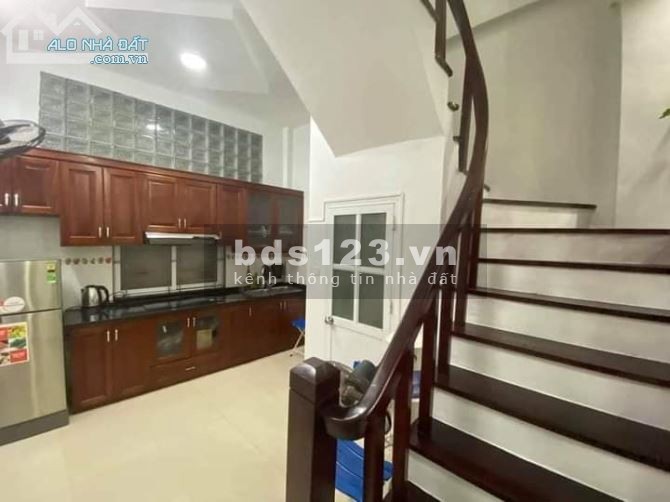 Bán nhà nguyên căn bao rẻ đẹp Ỷ La, Quận Hà Đông, diện tích sử dụng 32m, Giá 1,75 Tỷ
