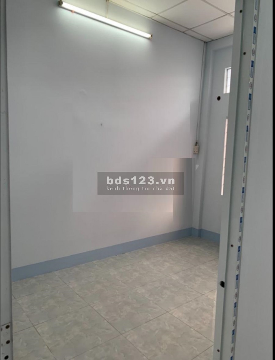 Cần bán nhà nguyên căn hẻm xe hơi gần chợ Phú Lâm, giá bán…
