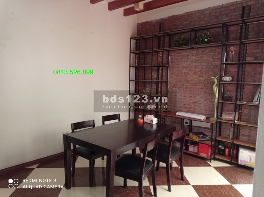 Bán gấp biệt thự sân vườn trung tâm Ngọc Thuỵ, hàng xóm Khai Sơn Hill, 100m2 chỉ hơn 5 tỷ.