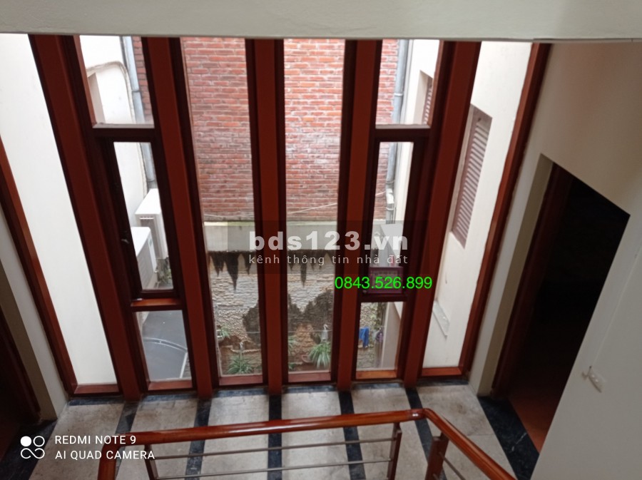 Bán gấp biệt thự sân vườn trung tâm Ngọc Thuỵ, hàng xóm Khai Sơn Hill, 100m2 chỉ hơn 5 tỷ.