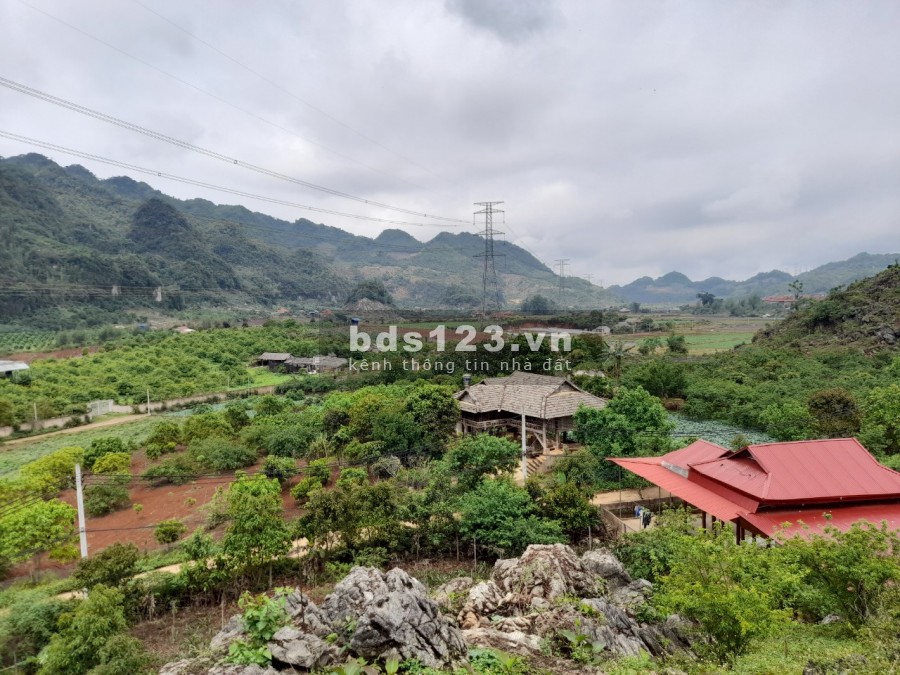 Bán đất Đông Sang Mộc Châu view đẹp nhìn toàn cảnh, giá rẻ, diện tích sử dụng 1500m2