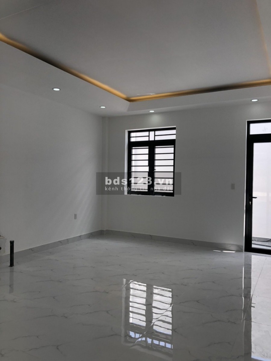 Nhà mặt tiền 100m2 tại KĐT South Wave, đường Lê văn Lương, sổ hông riêng