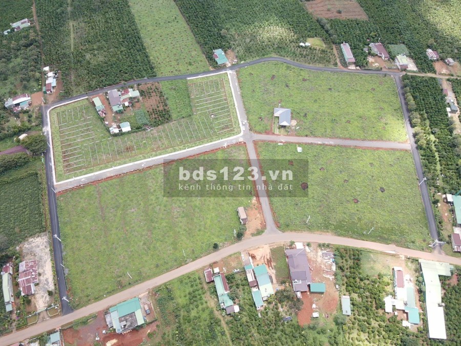 Kẹt tiền bán gấp 2 Lô đất DT 200m2 giá 700tr Sang tên công chứng trong ngày