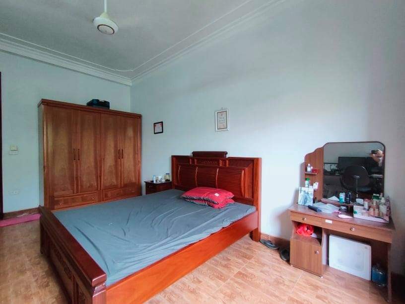Bán nhanh nguyên căn nhà phố Giáp Bát ô tô đỗ cửa, diện tích 60m2, 5 tầng giá bán 6.8 tỷ