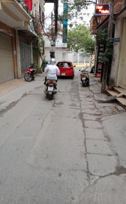 Bán nhà phố Nguyễn Khang gara kinh doanh đỉnh, lô góc 60m2, 5 tầng đúc, mt khủng, giá 14.2 tỷ