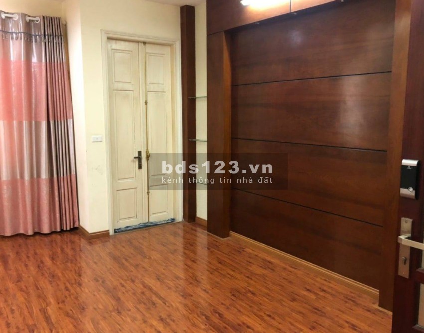 Bán nhà phố Nguyễn Khang gara kinh doanh đỉnh, lô góc 60m2, 5 tầng đúc, mt khủng, giá 14.2 tỷ