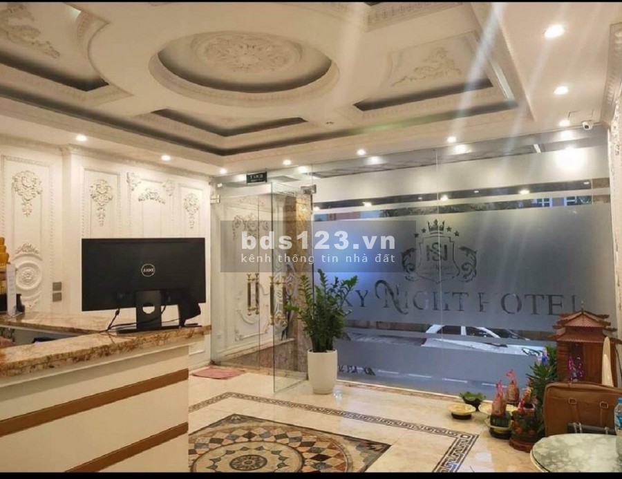 Bán gấp siêu phẩm biệt thự phường Việt Hưng Long Biên, diện tích 750m2, giá 140 triệu/m2