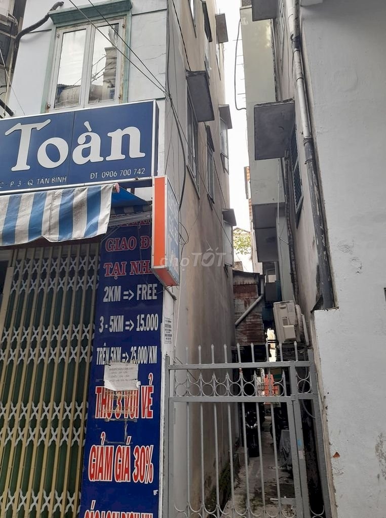 Bán căn nhà vị trí đẹp, trung tâm Quận Tân Bình, sát chợ Phạm Văn Hai, giá bán 7.8 tỷ, sổ sẵn