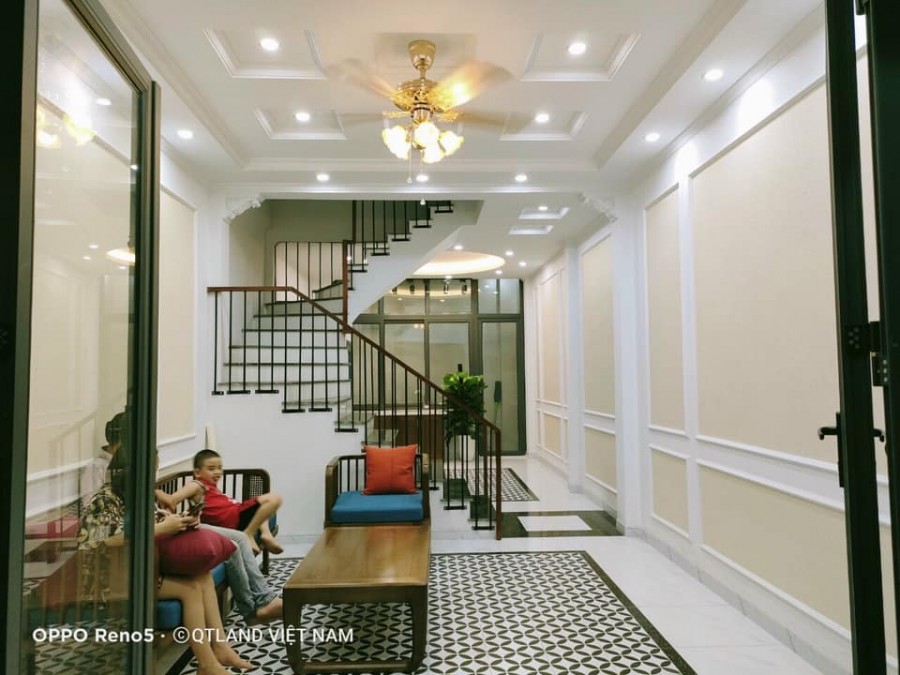 Bán nhà mặt ngõ phố Trung Kính Phân lô nhà đẹp dt 55m2, 5 tầng, giá 9 tỷ lh 0902224679