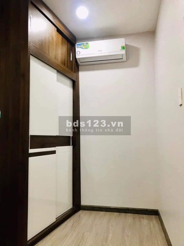 Bán nhà khu Phan Xích Long, tặng full nội thất VIP, ở ngay, dt 35m2 x 3 tầng, giá 3.8 tỷ TL