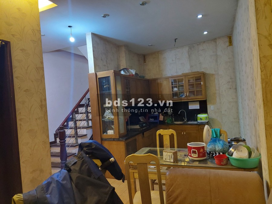 Bán gấp nhà ngõ Quỳnh, gần phố sổ đỏ đẹp, nở hậu dtsd 46m2, giá 3.2 tỷ sổ đỏ chính chủ