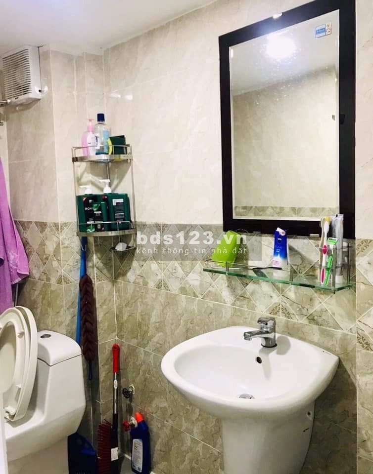 Bán nhà khu Phan Xích Long, tặng full nội thất VIP, ở ngay, dt 35m2 x 3 tầng, giá 3.8 tỷ TL