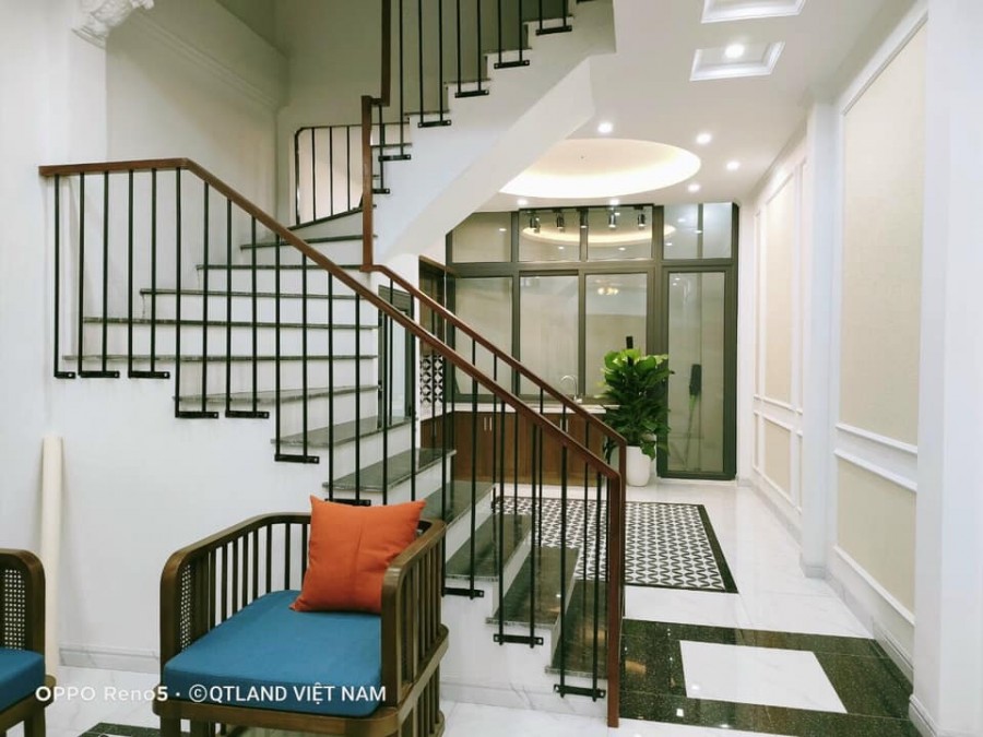 Bán nhà mặt ngõ phố Trung Kính Phân lô nhà đẹp dt 55m2, 5 tầng, giá 9 tỷ lh 0902224679