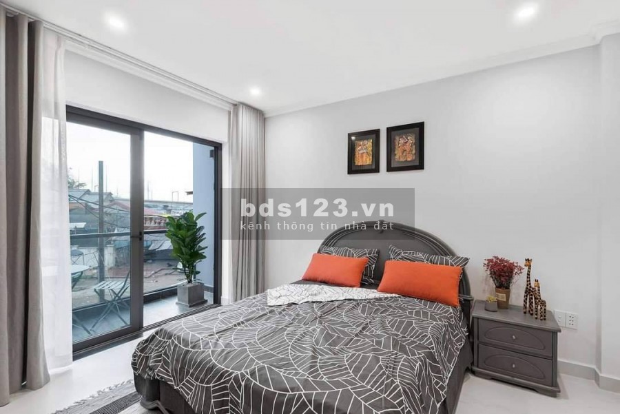 Bán nhà phố Giảng Võ lô góc 2 mặt tiền kinh doanh đa dạng, ngõ nông rộng, dt 40m2 mt 4m