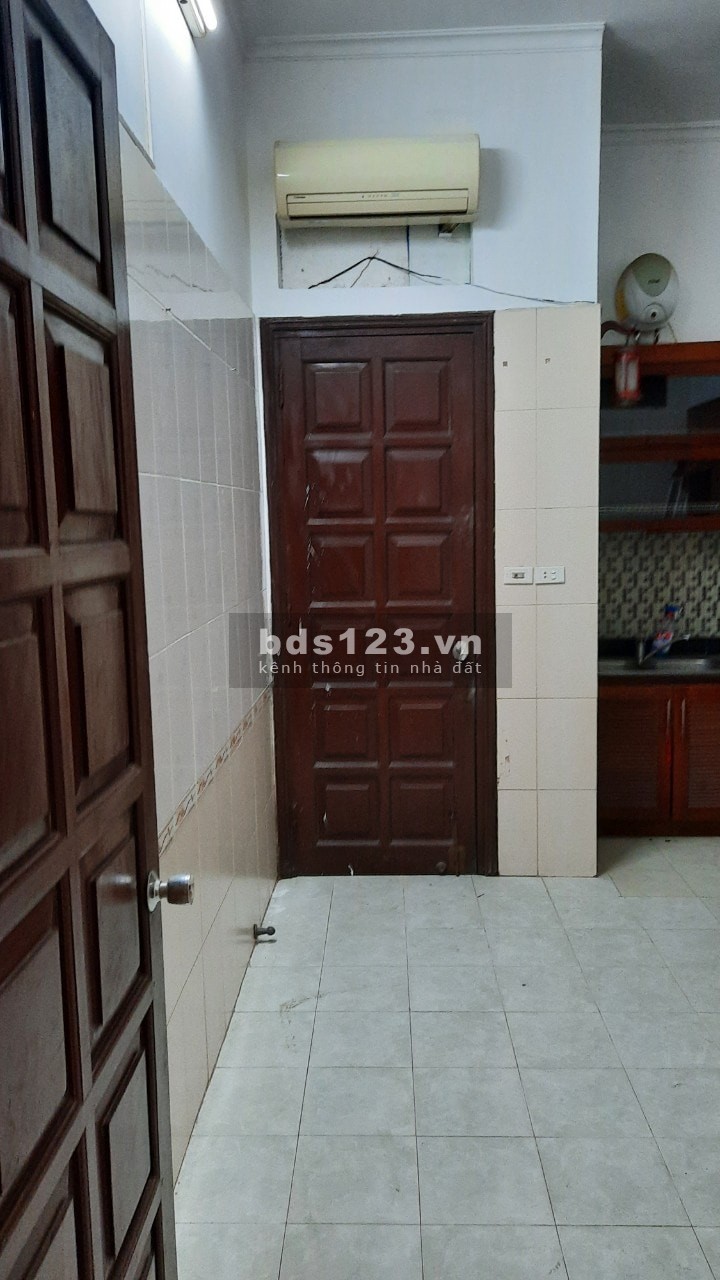 Nhà Quận Hai Bà Trưng, dt 65m2, mặt ngõ lô góc o tô đỗ cửa ngõ thông 4 tầng, giá 7x tỷ