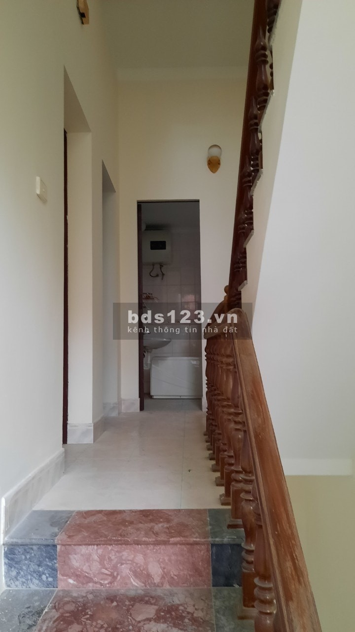 Nhà Quận Hai Bà Trưng, dt 65m2, mặt ngõ lô góc o tô đỗ cửa ngõ thông 4 tầng, giá 7x tỷ