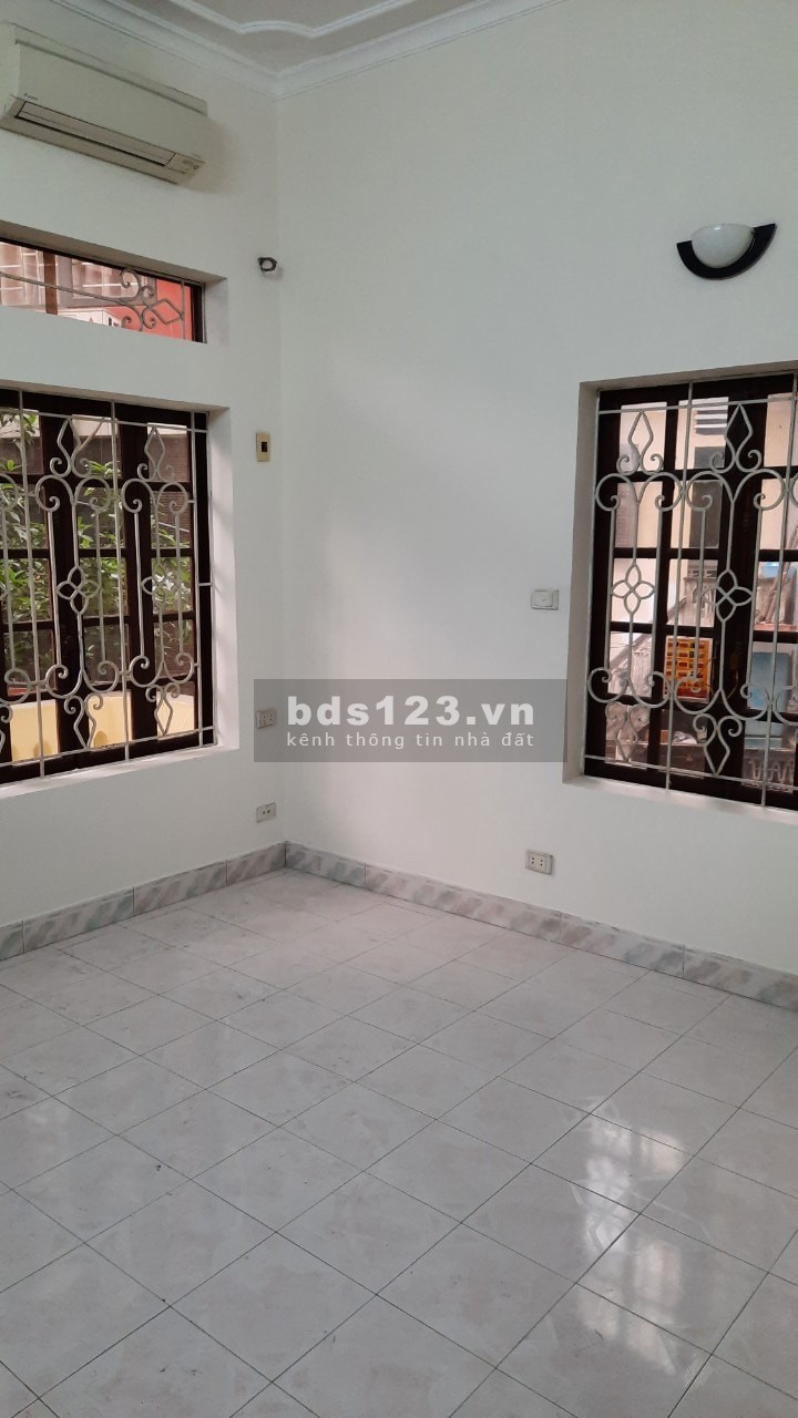 Nhà Quận Hai Bà Trưng, dt 65m2, mặt ngõ lô góc o tô đỗ cửa ngõ thông 4 tầng, giá 7x tỷ