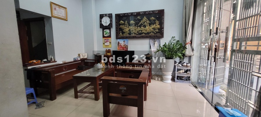 Bán Nhà 4 Tầng Chủ Tự Xây Ô Tô Tránh Vào Nhà Cổ Linh Long Biên