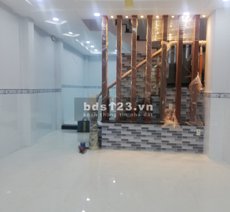 Bán nhà mới 2 tầng hẻm xe hơi 7 chổ Dương Quảng Hàm, P.5, Gò Vấp dt 52m2 giá 4,1 tỷ