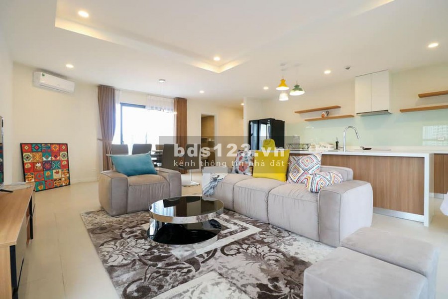 Tôi cần bán căn hộ 03PN, 125m2 view trực diện hồ tây giá cực tốt 5.4 tỷ tại kosmo tây hồ
