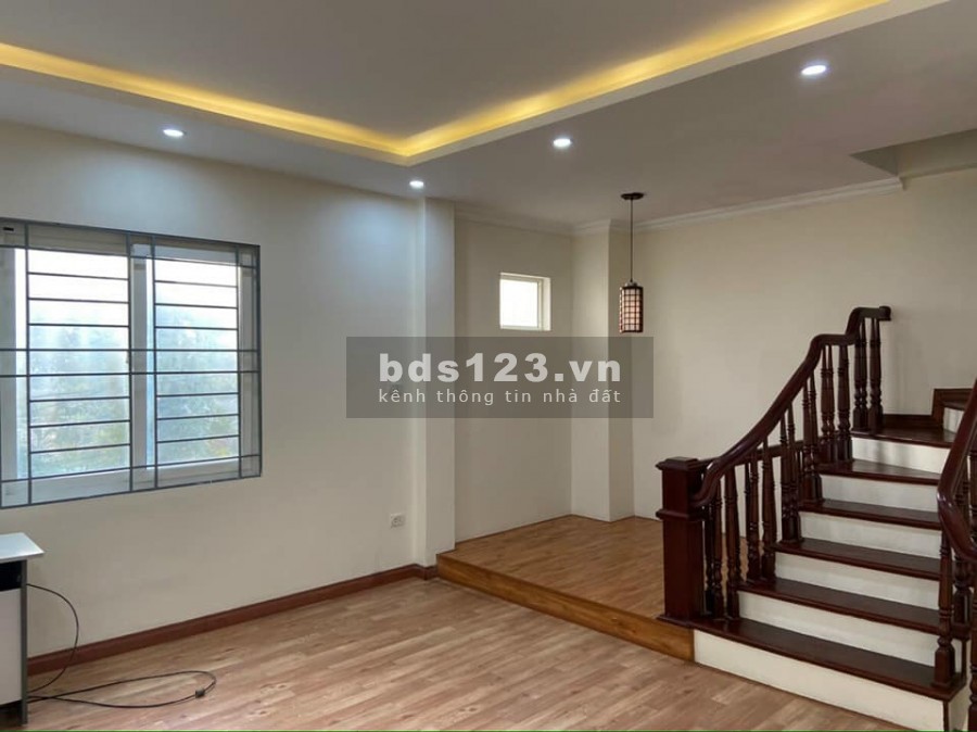 Bán nhà Vạn Phúc, Quận Hà Đông, lô góc 2 mặt thoáng, ô tô đỗ cửa, diện tích 34m2, giá bán 3.7 tỷ