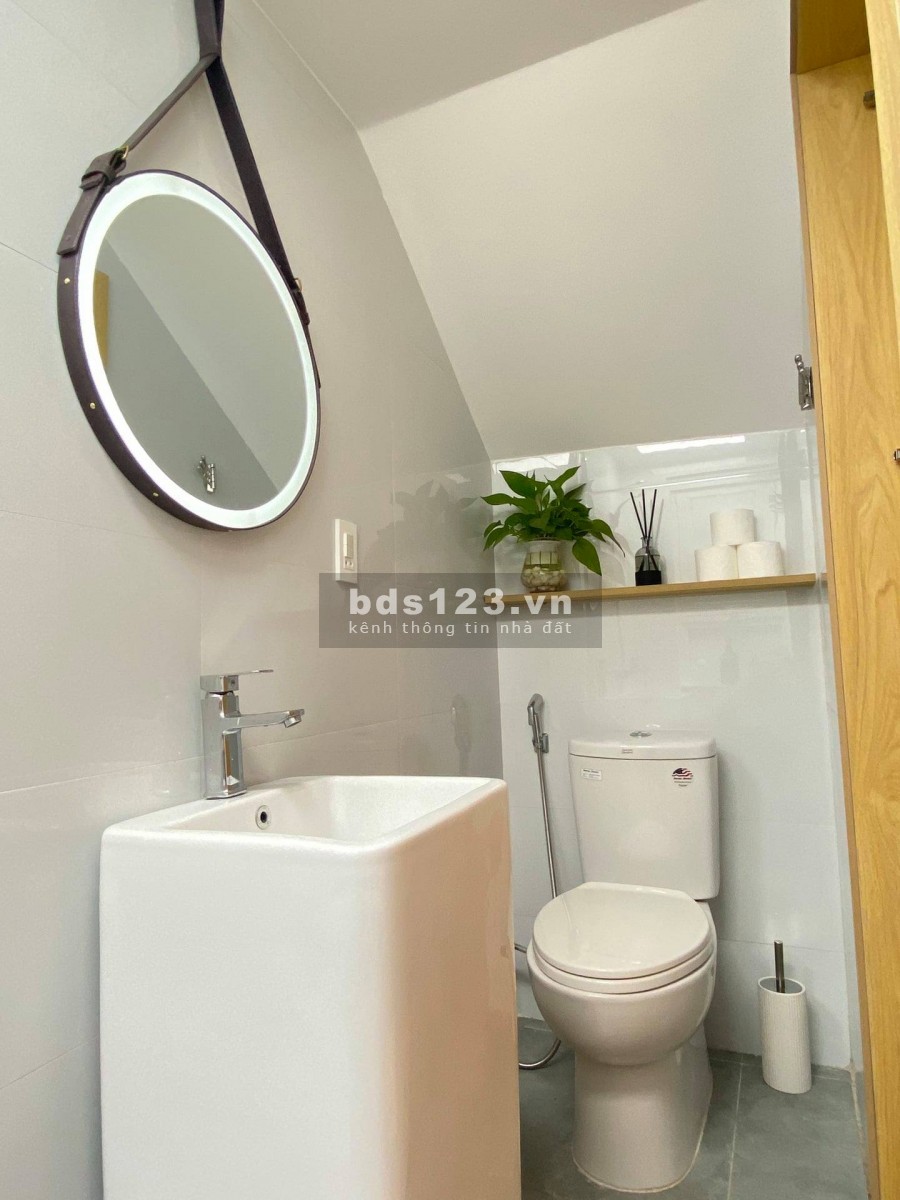 Bán nhà gần mặt đường Nguyễn Đình Chiểu Phú Nhuận giảm giá còn 3 tỷ 9