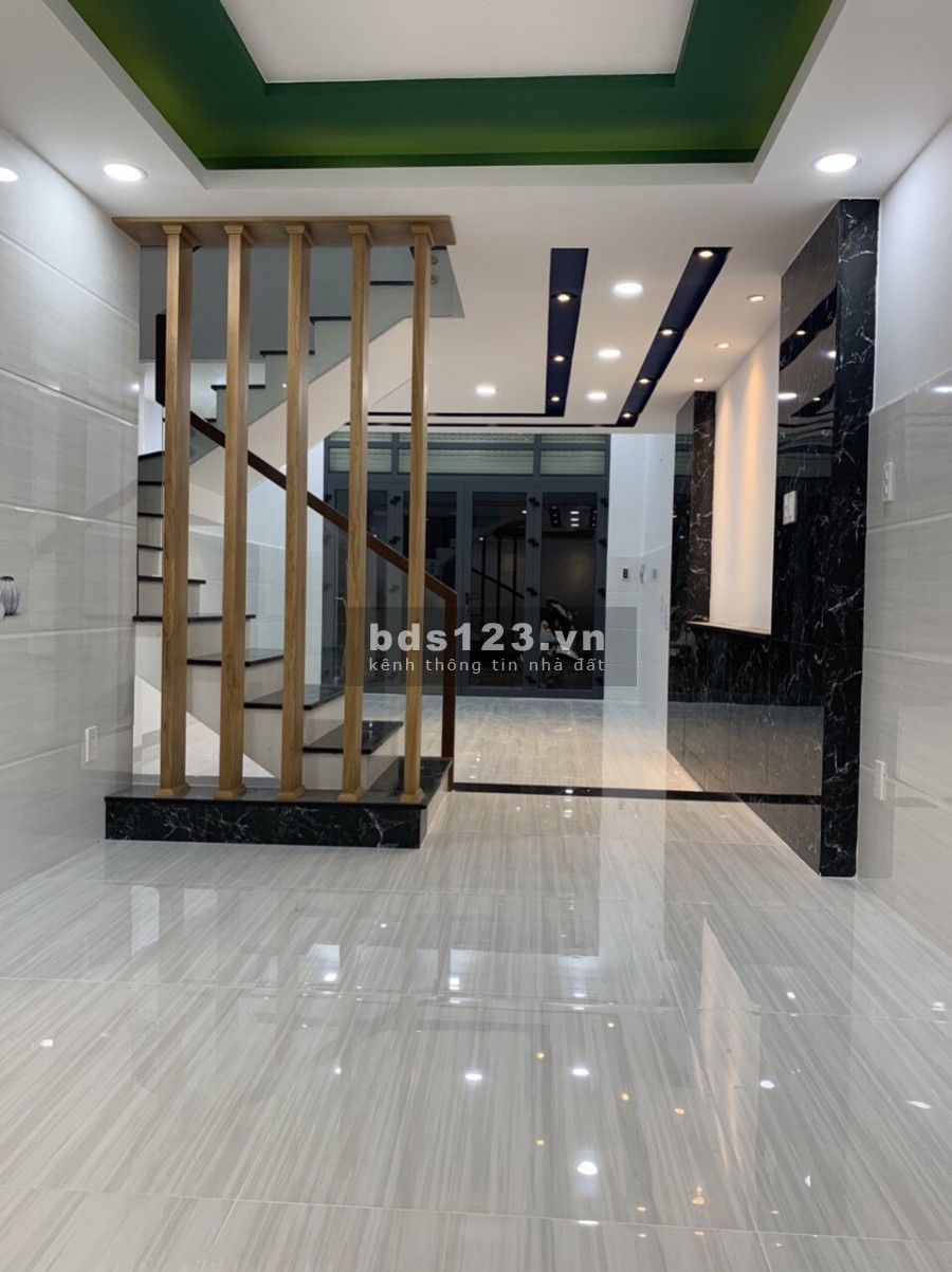 Nhà phố Bình Chánh, 1 trệt 2 lầu 102m2, MT đường lớn Đinh Đức Thiện, SHR (nội thất đầy đủ)