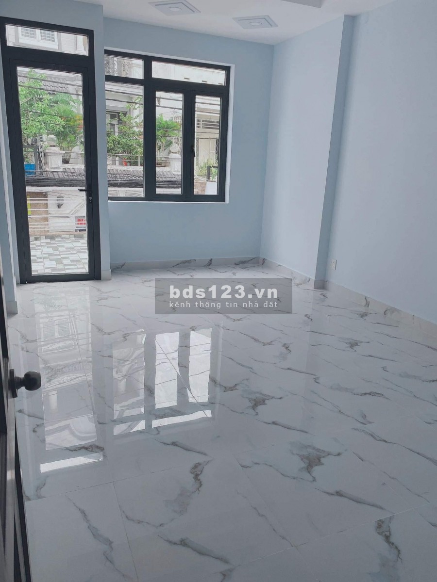 Nhà rẻ Tân Bình mặt tiền Lạc Long Quân dt 75m2 4 tầng nở hậu 2 mặt tiền, giá chỉ 13.8 tỷ