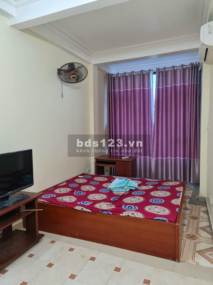 Bán nhà nguyên căn Quận Ba Đình hiếm diện tích 29m2, 4 tầng mt 3m, giá 3.3 tỷ, lh 0975513371