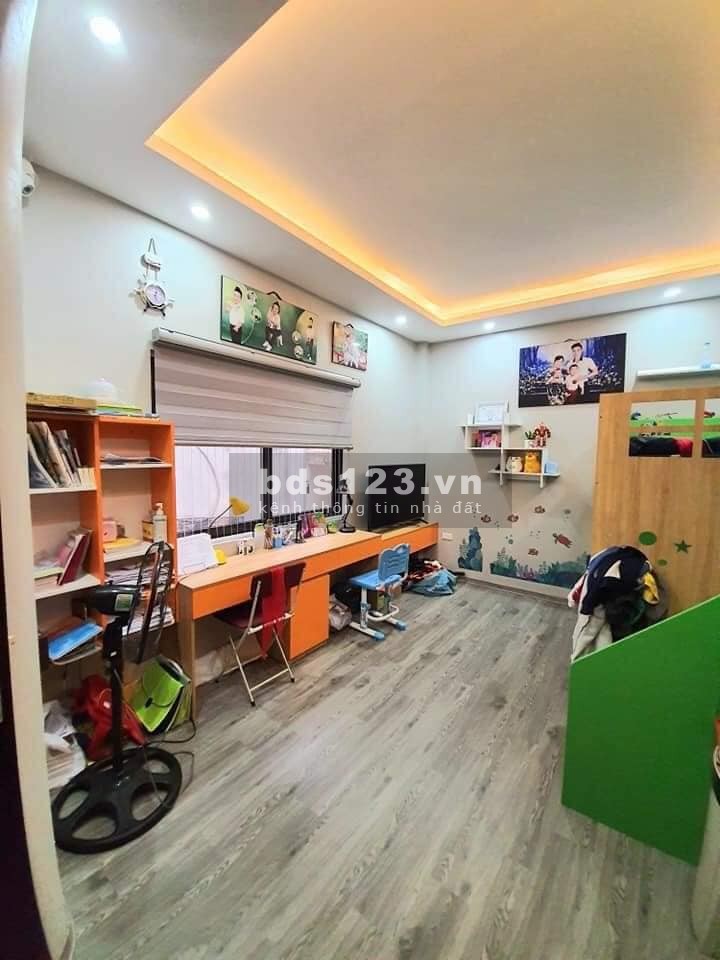 Bán nhà phố Bồ Đề đẹp lung linh lô góc nhiều mặt thoáng, ngõ ô tô vào, dt 60m2, 5 tầng, mt 4m