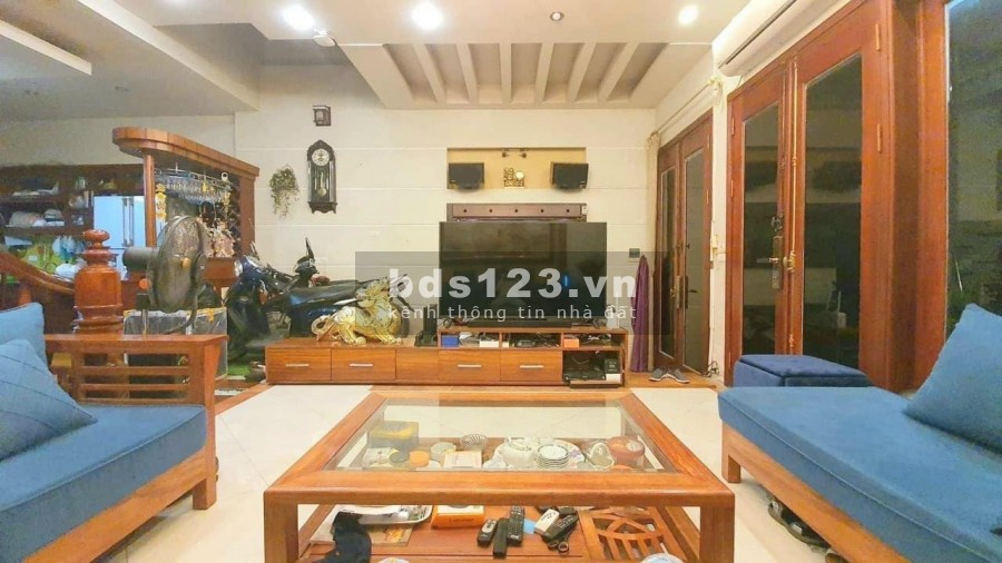 Nhà nguyên căn phân lô Quận Thanh Xuân kinh doanh, gara ô tô giá chỉ hơn 4 tỉ đúc 5 tầng