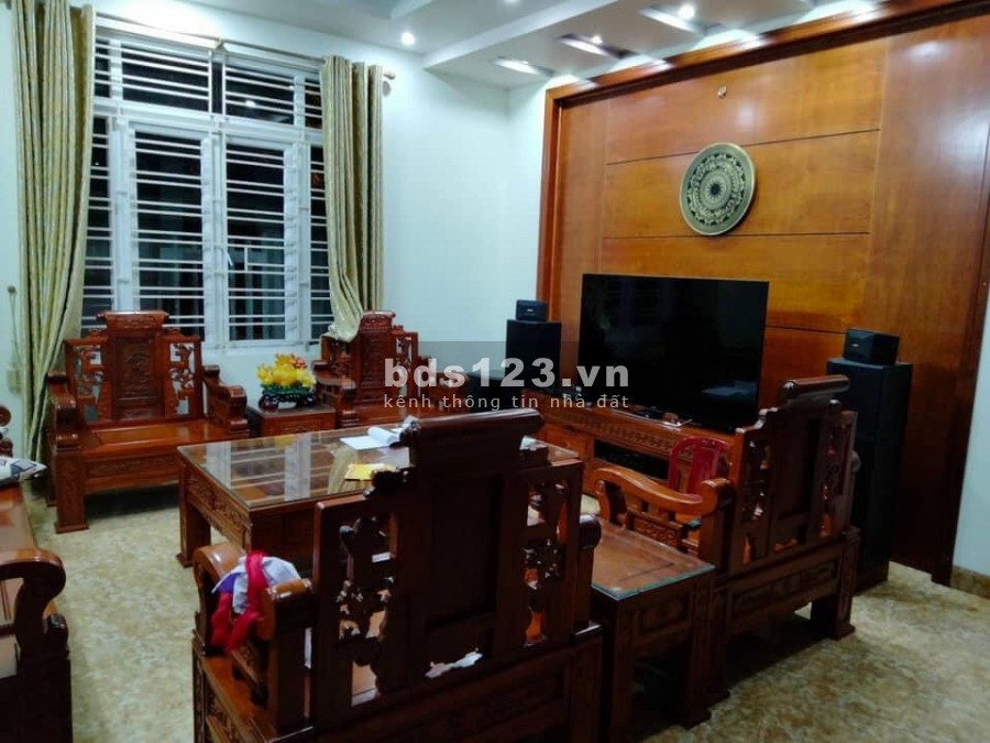 Bán nhà vườn KĐT Tuệ Tĩnh, dt 150m2, lô góc 2 mặt tiền, 3 tầng, 4 ngủ, vị trí cực đẹp