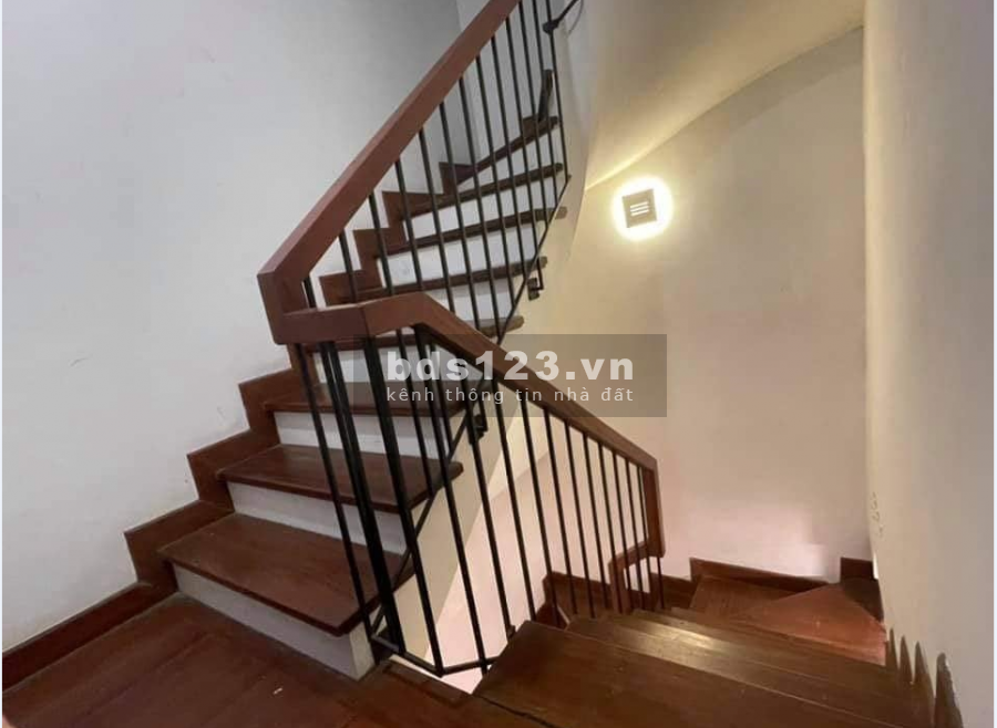 Cực rẻ! Bán nhà Hồ Đắc Di, Quận Đống Đa, diện tích sử dụng. 50m2, 5 tầng, ô tô, chỉ 5.1 tỷ