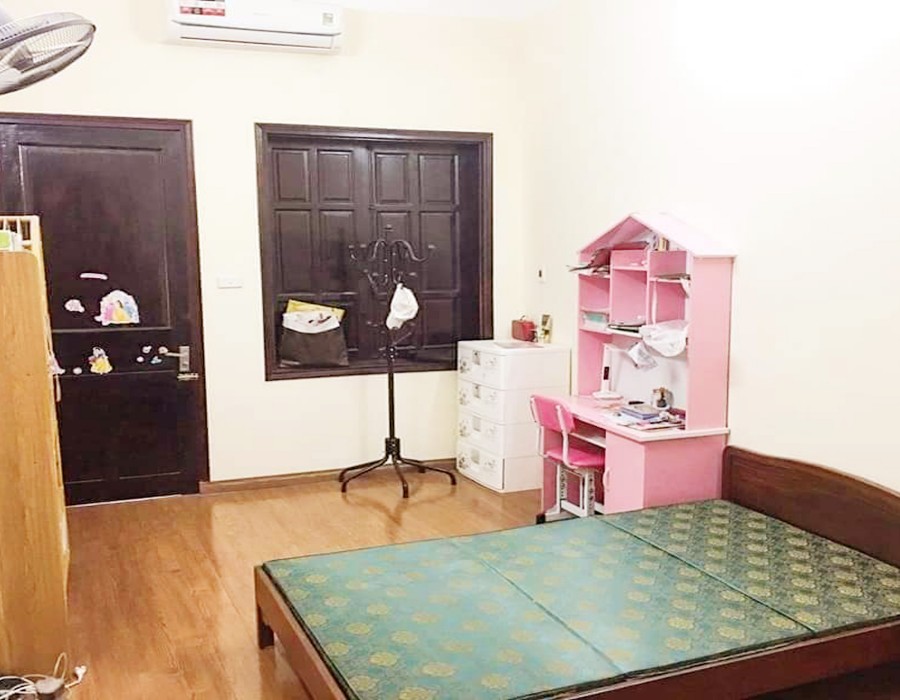 Bán nhà Khương Đình, Thanh Xuân, ngõ rộng, thông, gần phố, dt 35m2, giá 3.9 tỷ. LH 0966456918.