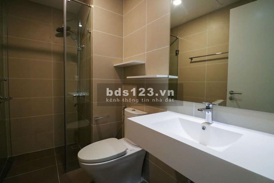 Tôi cần bán căn hộ 03PN, 125m2 view trực diện hồ tây giá cực tốt 5.4 tỷ tại kosmo tây hồ