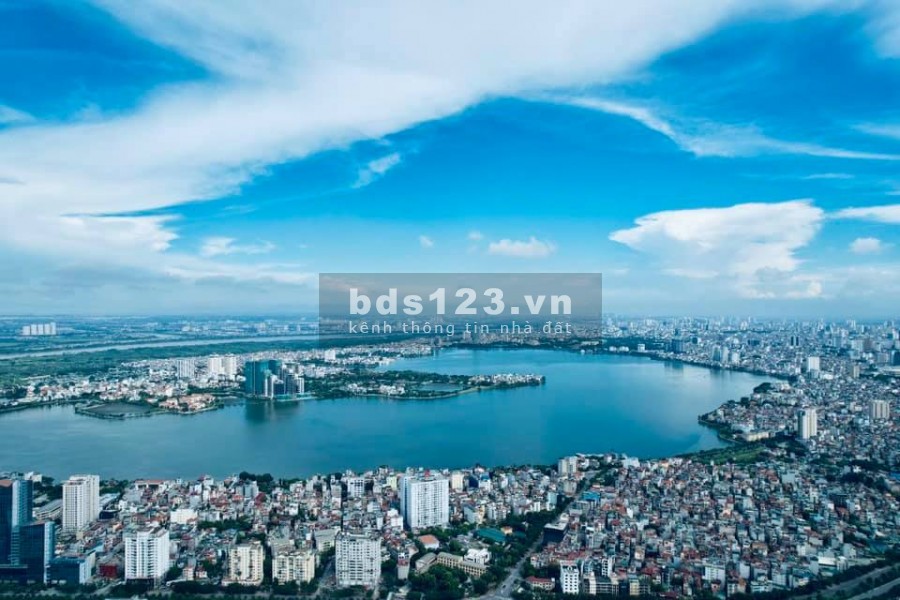 Tôi cần bán căn hộ 03PN, 125m2 view trực diện hồ tây giá cực tốt 5.4 tỷ tại kosmo tây hồ