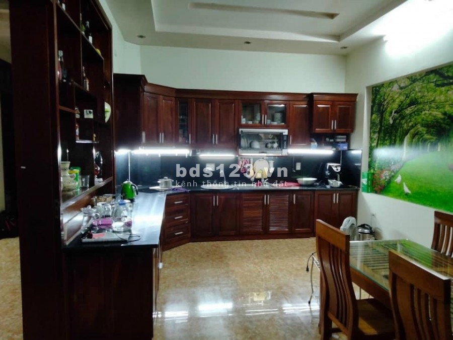 Bán nhà vườn KĐT Tuệ Tĩnh, dt 150m2, lô góc 2 mặt tiền, 3 tầng, 4 ngủ, vị trí cực đẹp