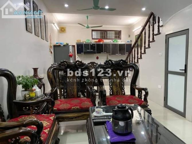 Bán nhà Kim Giang, Thanh Liệt, lô góc, ngõ thông, kinh doanh đỉnh, dt 30m2, nhỉnh 3 tỷ